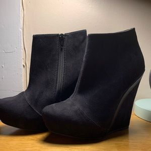 Aldo black wedge boots